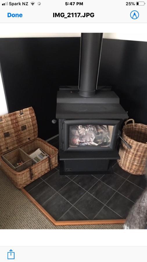 Wee Blue Bnb- Central Cosy Villa Timaru Bagian luar foto
