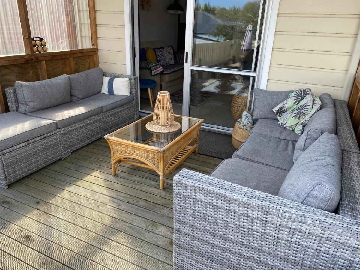 Wee Blue Bnb- Central Cosy Villa Timaru Bagian luar foto