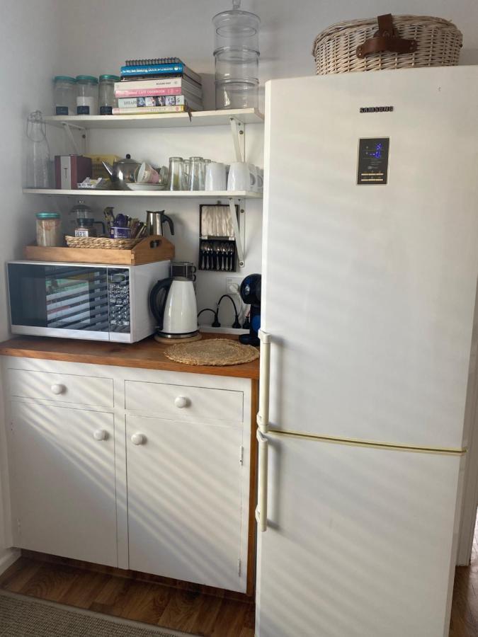Wee Blue Bnb- Central Cosy Villa Timaru Bagian luar foto