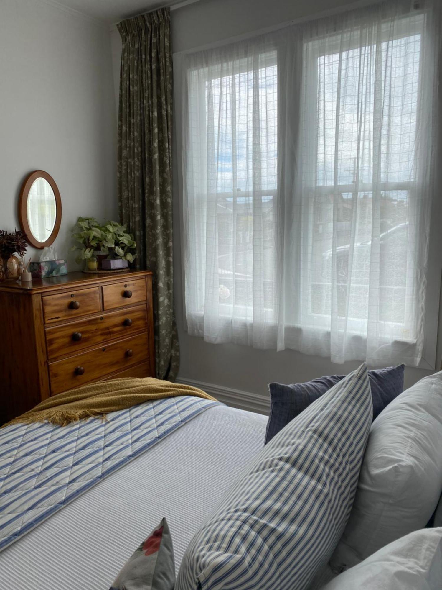 Wee Blue Bnb- Central Cosy Villa Timaru Bagian luar foto